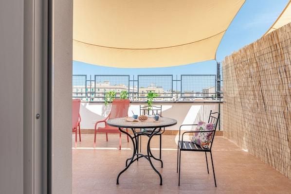 Studio | Terrace/patio