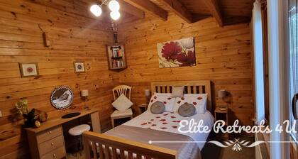 Elite Retreats 4U Lakeside Hot Tub Log Cabin at Tattershall Lakes Park