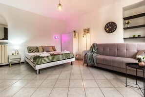 1 chambre, fer et planche à repasser, Wi-Fi, draps fournis