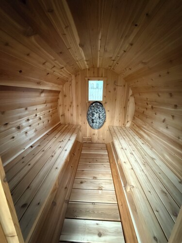 Hocking Hills Wellness Retreat by Serenity Afloat Barrel Sauna and Cold Plunge