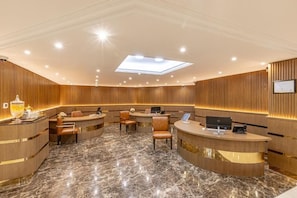 Reception - Golden Sands 10 Hotel Apartments (Dubai)