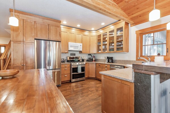 Microwave, oven, stovetop, dishwasher