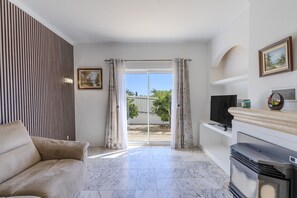 Uklassifisert bilde, 2 av 56, knapp