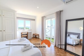 4 bedrooms, desk, iron/ironing board, free WiFi