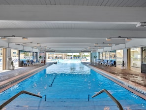 Indoor pool - ☀️BeachFront-Pool-Tennis Courts-Pinnacle Port 12 Casa Francesca☀️ (Panama City Beach)