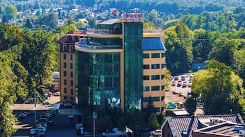 Vista frontal de la propiedad