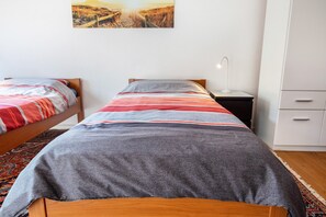1 bedroom, WiFi, bed sheets
