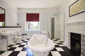House | Bathroom