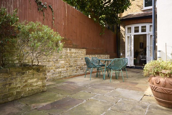 House | Terrace/patio