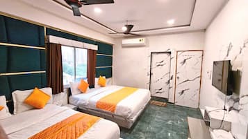 Habitación doble Deluxe, vista a la ciudad | Wifi gratis