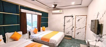 Hotel Karnavti