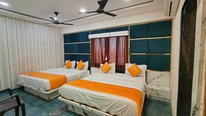 Quarto casal luxo, vista para a cidade | Wi-Fi de cortesia