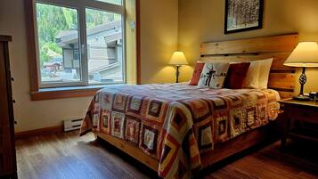 2 dormitoris, planxa i posts de planxar, wifi i roba de llit