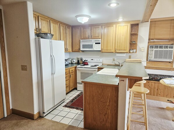 Fridge, microwave, oven, dishwasher