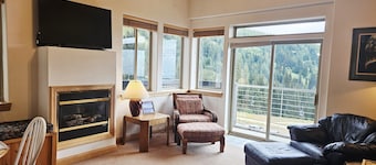 Pet-Friendly 1 bedroom + Loft - Lazier 307 Ski Condo
