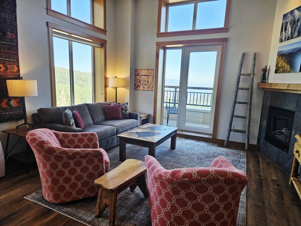 Télévision, cheminée