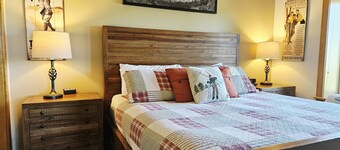 NEW! Lake & Mountain Views - White Pine 107 2BR
