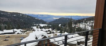 Five Needles 314 - 2 Bedroom Lake View Retreat