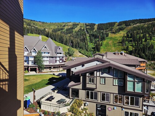 White Pine 407 - 2BR with Kings & Lake View