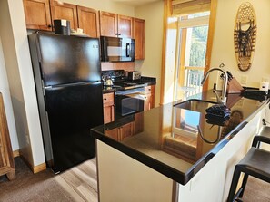 Fridge, microwave, oven, coffee/tea maker