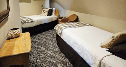 NEW! Selkirk Premier King - Balcony Suite w/ Views