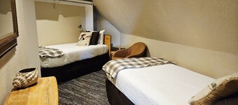 NEW! Selkirk Premier King - Balcony Suite w/ Views