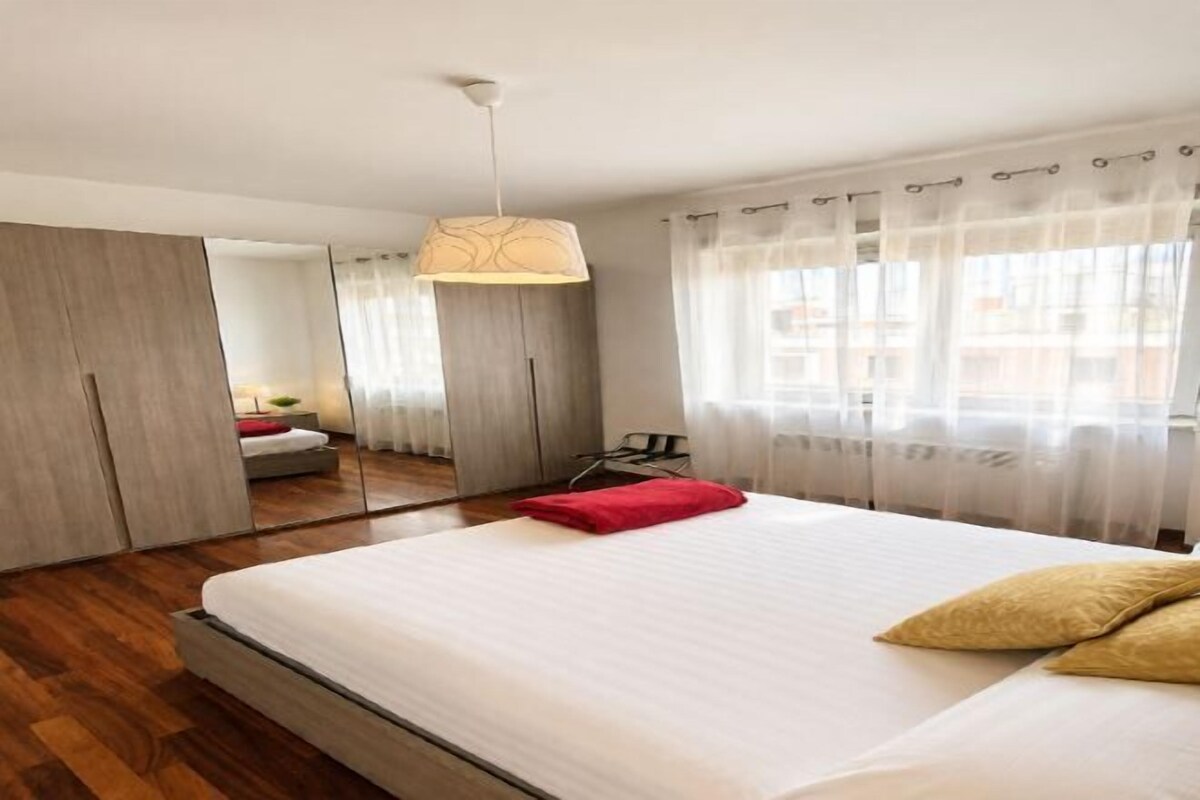 Cots/infant beds