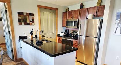 NEW! White Pine 312 - 2BR Sleeps 6 w/ Lake Views
