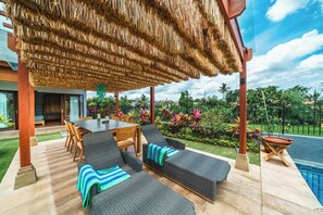 Outdoor dining - Exclusive Villa with Breathtaking Views, Bali Villa 2201 (Bali)