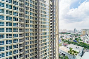 Căn hộ Business, 1 phòng ngủ, ban công, quang cảnh thành phố | Bộ đồ giường kháng dị ứng, minibar, trang trí khác biệt