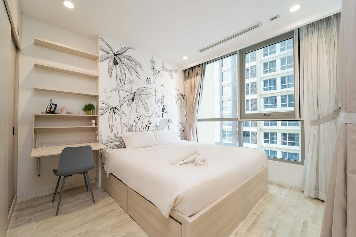 Business Apartment, 1 Bedroom, Balcony, City View | Hypo-allergenic bedding, minibar, individually decorated
