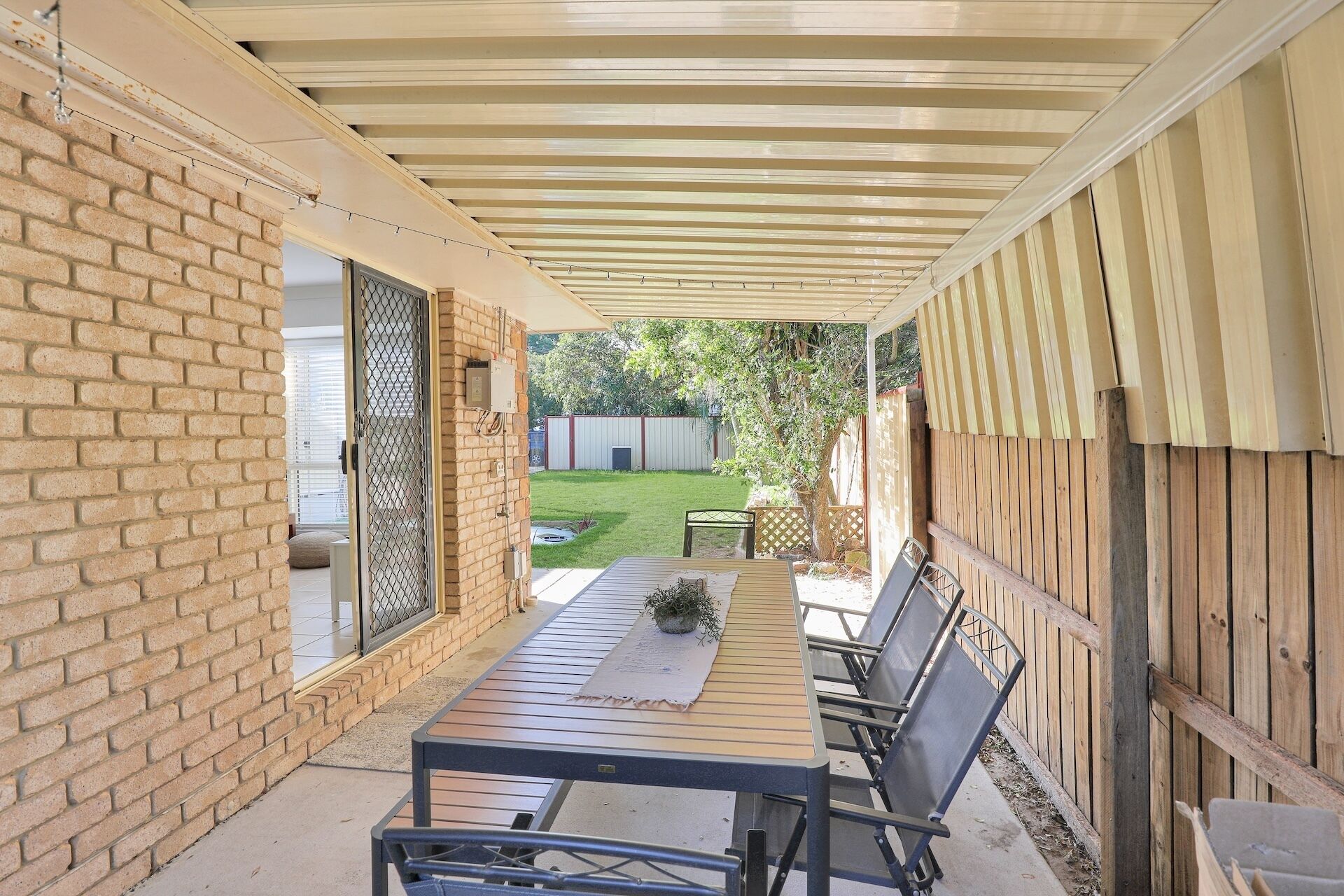 Outdoor dining
