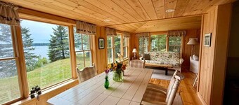 Misty Morning Cottage: Private, secluded, waterfront escape in Gouldsboro, Maine