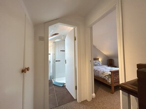 2 Schlafzimmer, Bügeleisen/Bügelbrett, Reisekinderbett, kostenloses WLAN