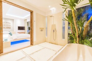 4 bedrooms, iron/ironing board, Internet, bed sheets