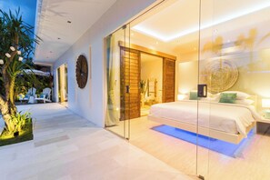 4 bedrooms, iron/ironing board, Internet, bed sheets