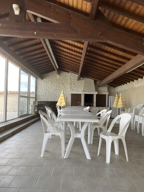 Dining - Guest Room 'Room 1 for 2 People' with Shared Pool, Shared Terrace and Wi-Fi (Segonzac)