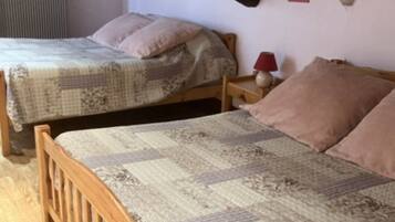 1 bedroom, iron/ironing board, WiFi, bed sheets