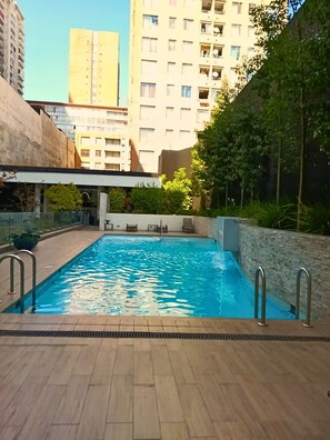 Apartment | Pool | Seasonal outdoor pool