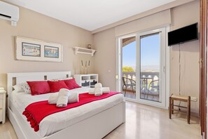 5 bedrooms, iron/ironing board, WiFi, bed sheets