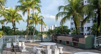 A Modern 3BR Home Near Danga Bay, Free Parking