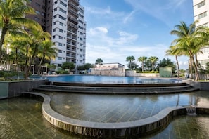 Outdoor pool - A Modern 3BR Home Near Danga Bay, Free Parking (Johor Bahru)