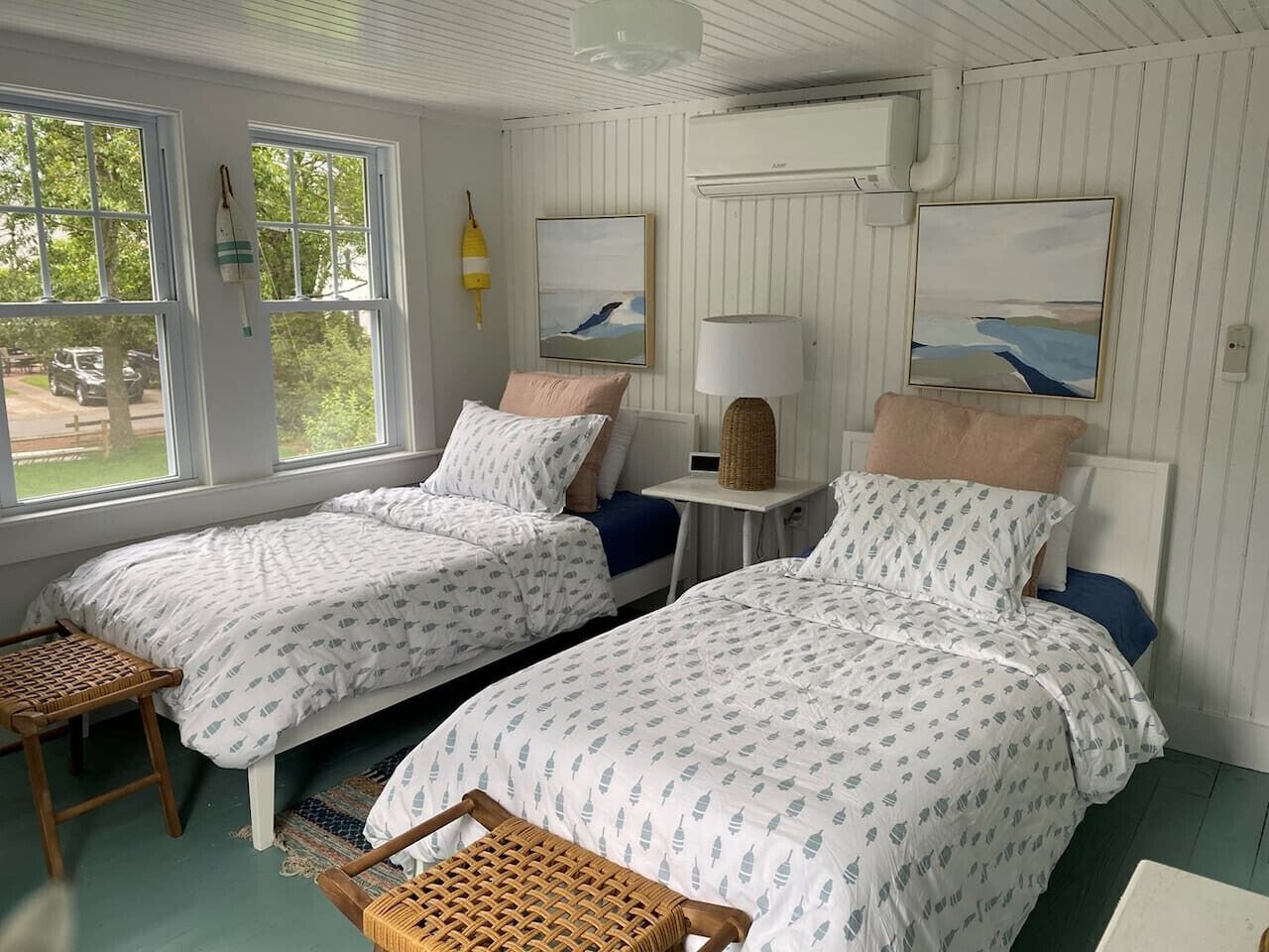 4 habitaciones, tabla de planchar con plancha, wifi y ropa de cama 