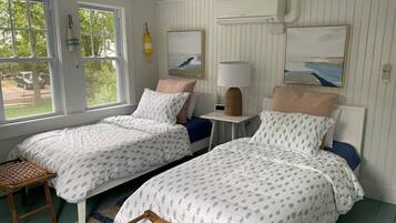 4 habitaciones, tabla de planchar con plancha, wifi y ropa de cama