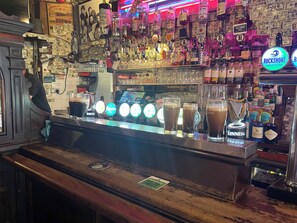 Bar (en la propiedad)