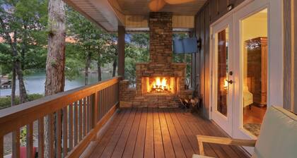 2 Story Dock w/ Jump Platform & Outdoor TV/ Stunning Views/Dog Friendly/ Kayaks