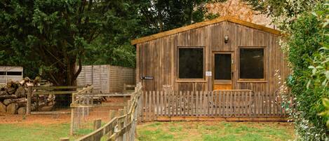 المنشأة من الخارج