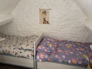 3 habitaciones, tabla de planchar con plancha y wifi gratis 
