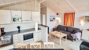 Unclassified image, 4 of 49, button - 4 Star Holiday Home in Friedrichkoog (Friedrichskoog)