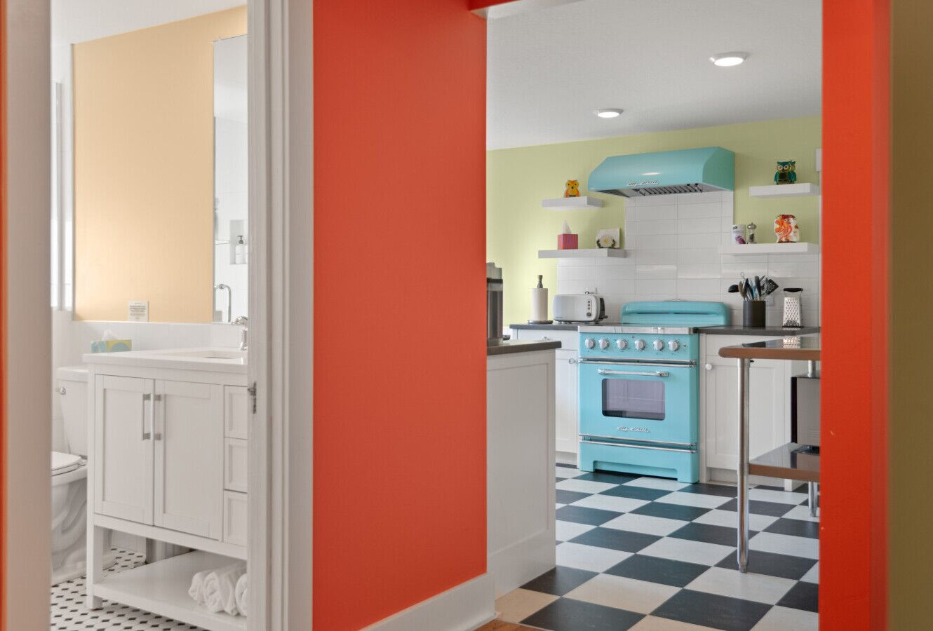 雪櫃、微波爐、焗爐、爐具